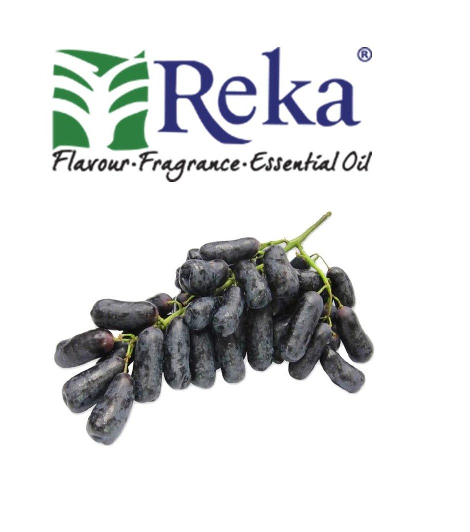 Fresh REKA Sapphire Grape cluster by Flavour World SA, showcasing ripe, deep purple grapes on the vine.